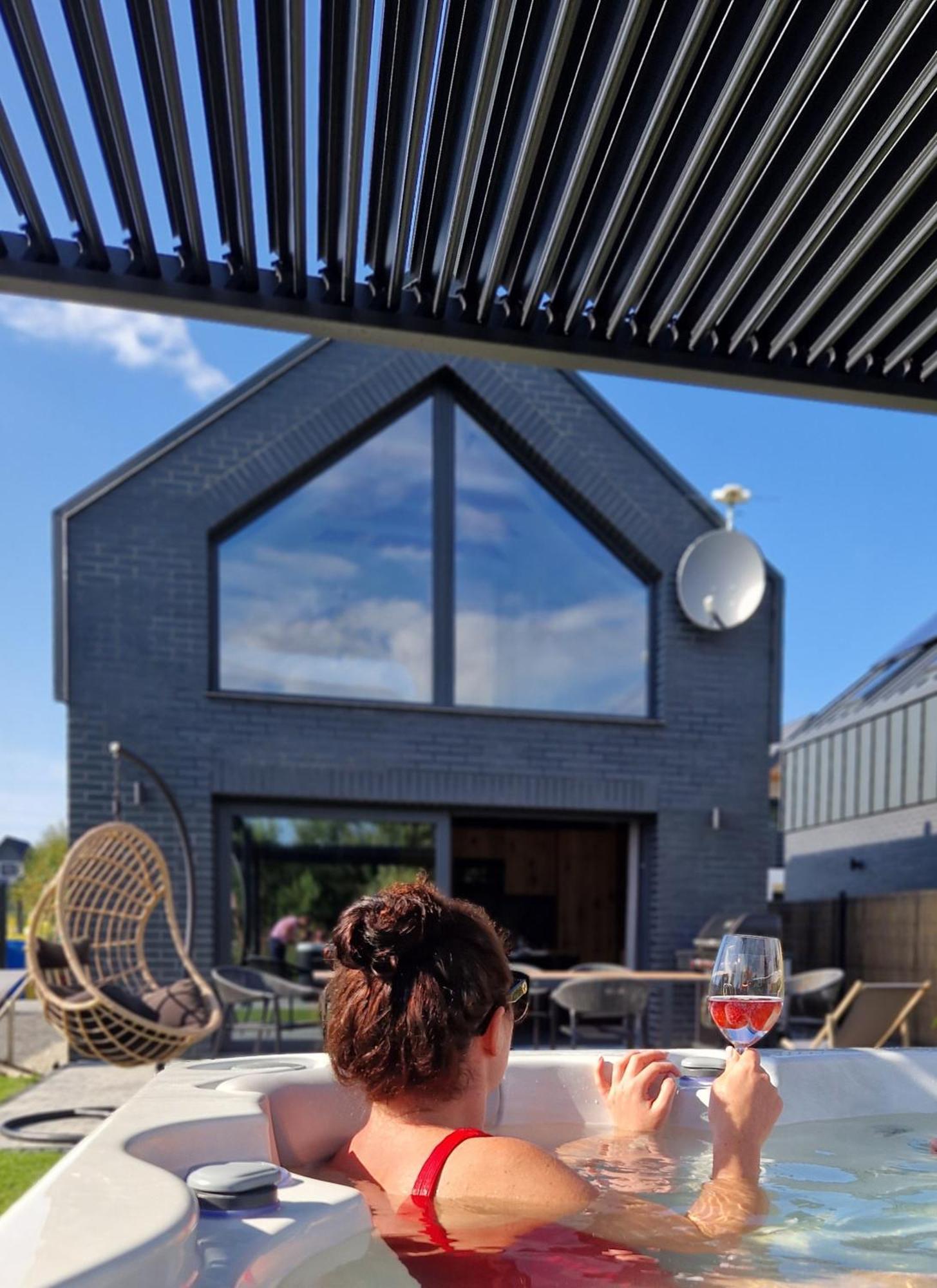 Odnova - Holiday Home With Spa Bobolin Eksteriør billede